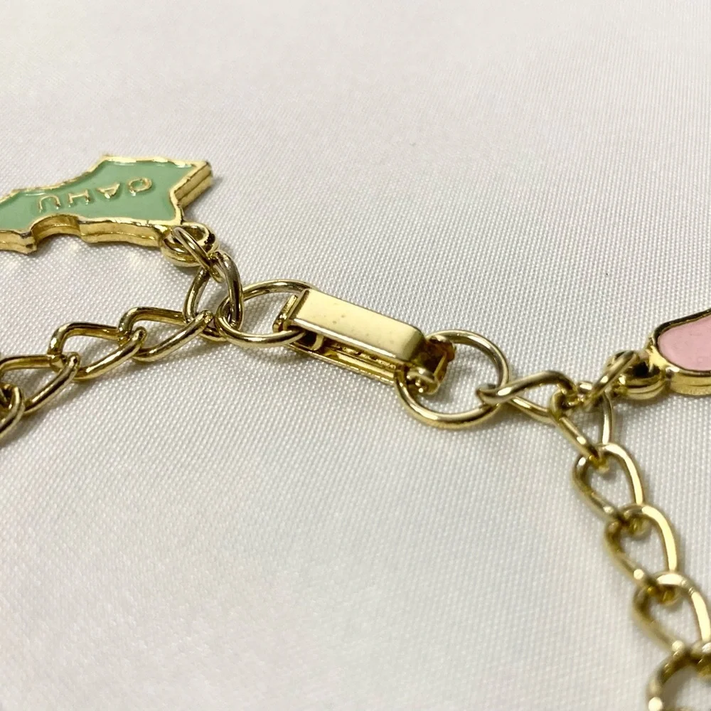 ⭐️ Vintage Islands Of Hawaii Little Girls Charm Bracelet
